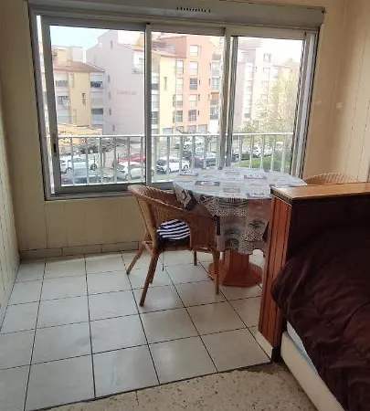 Et Parking Privé Bord De Mers *