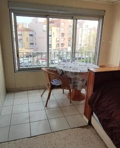 Et Parking Prive Bord De Mers *